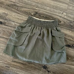 H&M Green Short Cargo Skirt